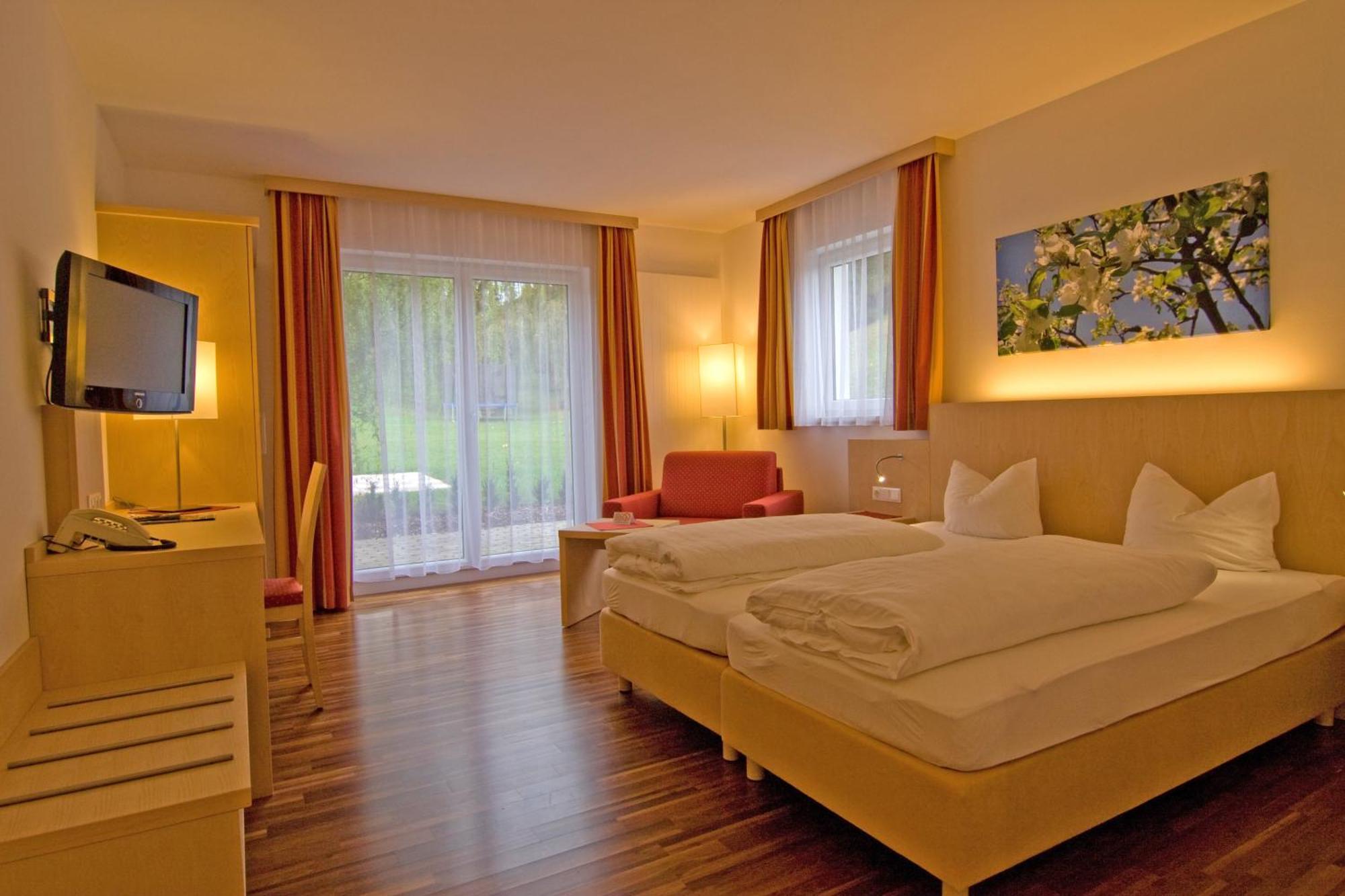 Austria Classic Hotel Heiligkreuz Hall in Tirol Exteriör bild